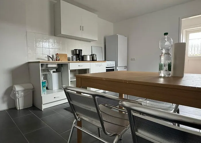 Zimmervermietung Mit Gemeinschafts Bad Und Kueche Apartament *